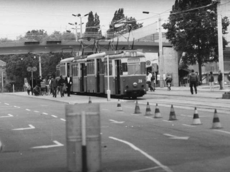 Linientreff am Platz der Republik im Jahr 1984